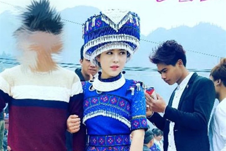 Thiếu nữ dân tộc Mông đẹp như "tiên nữ"
