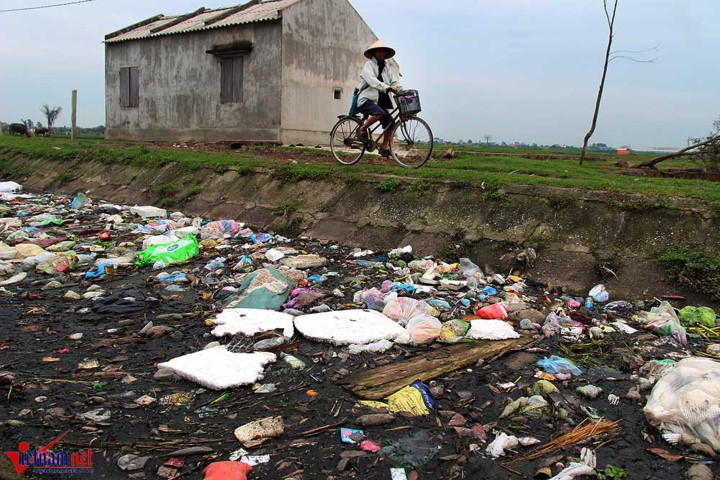 Nhiều người dân xã An Nội điêu đứng vì ngày ngày sống trong cảnh ô nhiễm