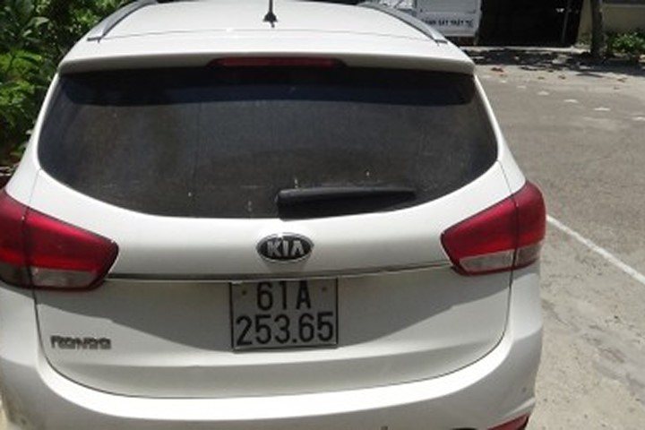 Chiếc ô tô vi phạm bị CSGT TP Phan Thiết tạm giữ 7 ngày.