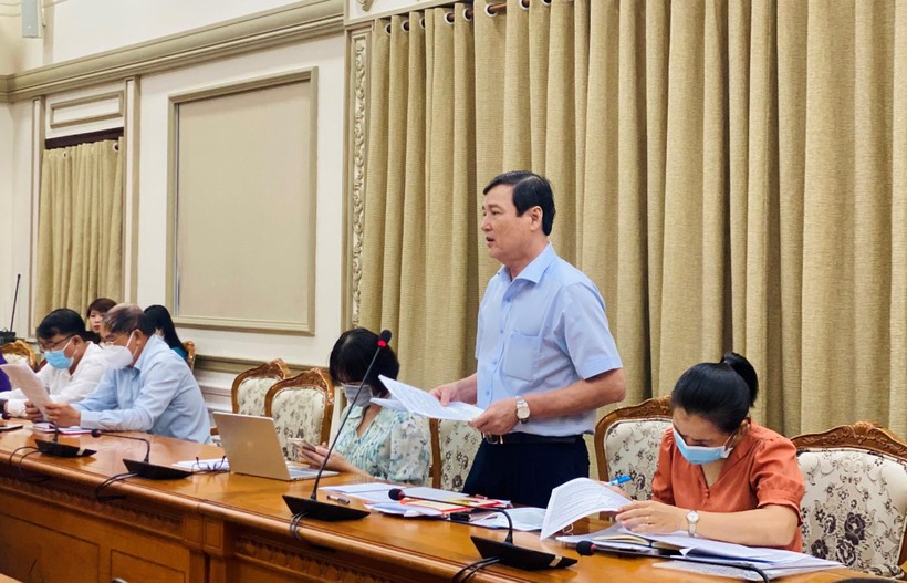 Bác sĩ Nguyễn Hữu Hưng, Phó giám đốc Sở Y tế Thành phố Hồ Chí Minh chia sẻ tại cuộc họp.