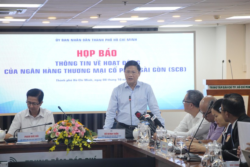 Ông Võ Minh Tuấn thông tin tại buổi họp báo.