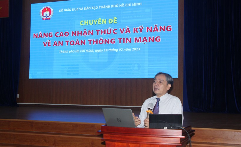 Ông Lê Duy Tân phát biểu tại chuyên đề.