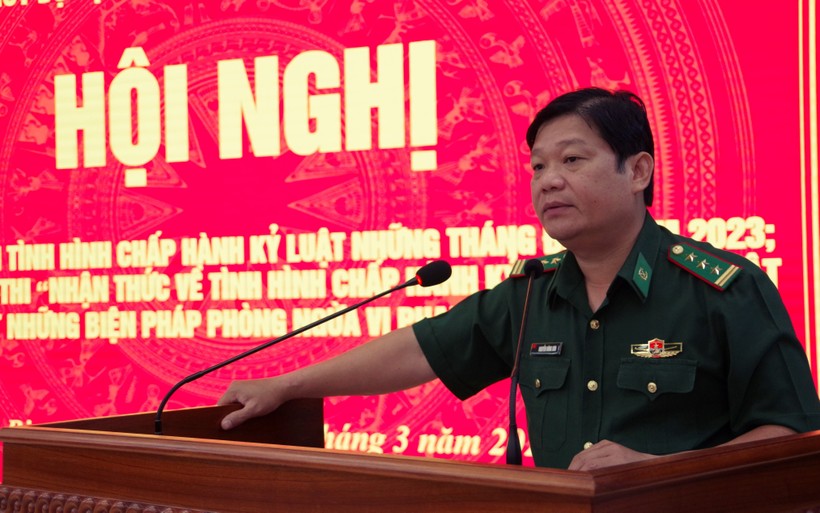 Thượng tá Nguyễn Hùng Sơn, Chỉ huy trưởng BĐBP Bà Rịa-Vũng Tàu phát biểu tại hội nghị.