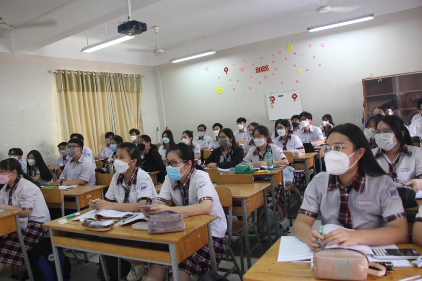 Tiết học của học sinh Trường THPT Nguyễn Hữu Thọ.