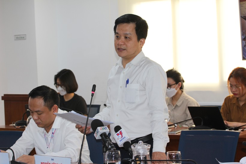 Ông Nguyễn Hồng Tâm thông tin tại buổi họp báo.
