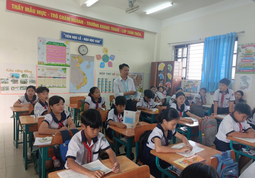 Tiết học của học sinh Trường tiểu học Thạnh An (huyện Cần Giờ, TPHCM).