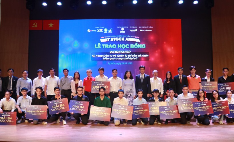 Cuộc thi thu hút hàng nghìn sinh viên đến từ hơn 200 trường ĐH tham gia. Ảnh: Minh Sang.