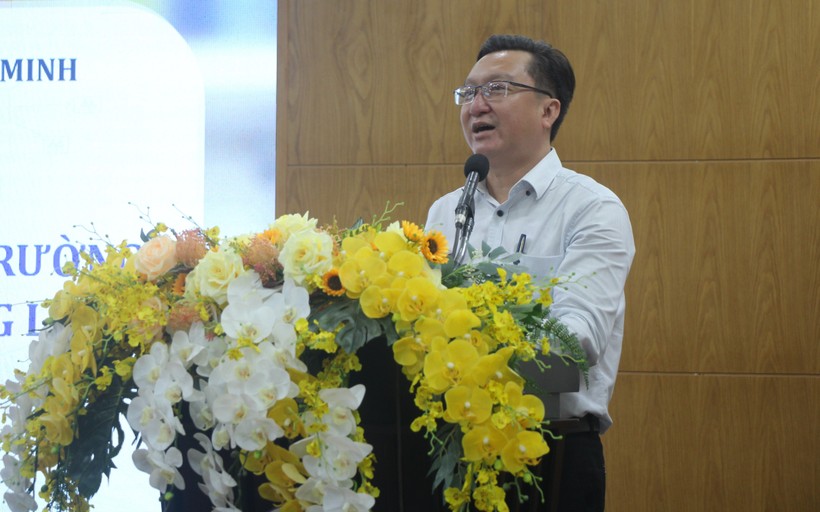 Ông Nguyễn Bảo Quốc, Phó Giám đốc Sở GD&ĐT TPHCM phát biểu tại hội nghị.