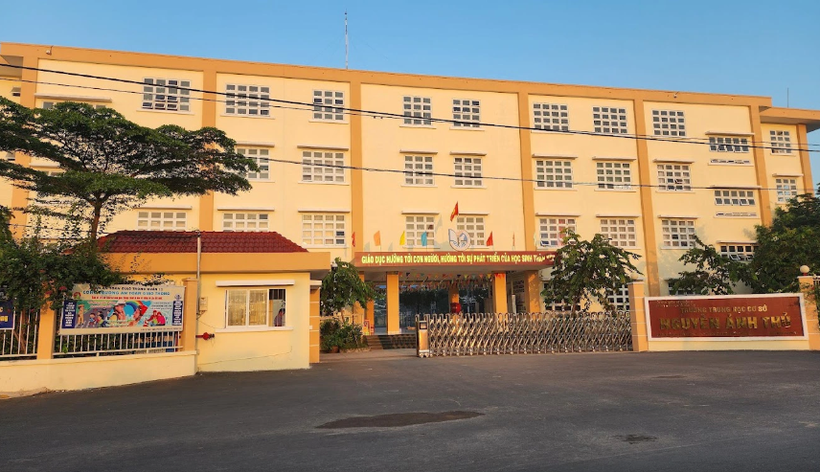 Trường THCS Nguyễn Ảnh Thủ (quận 12, TPHCM).