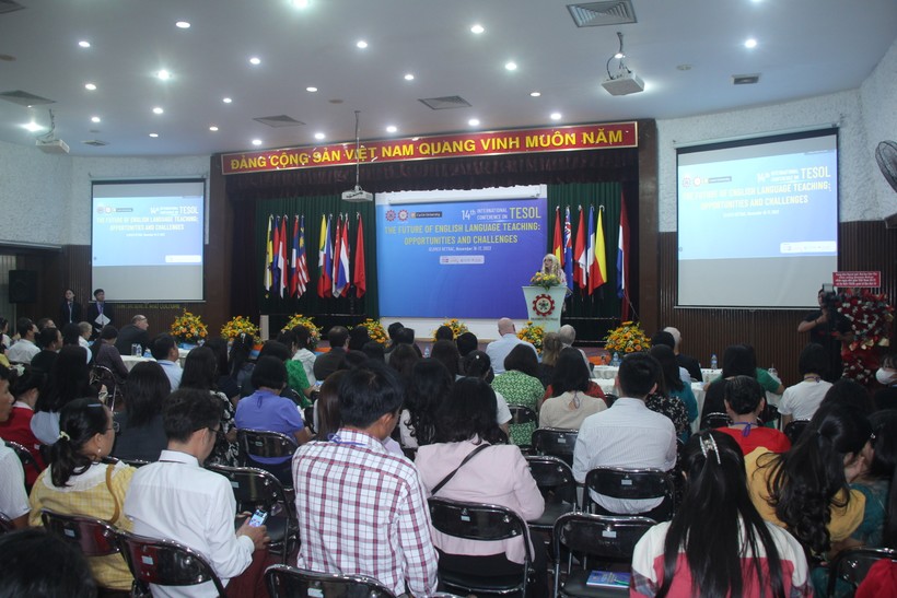 Toàn cảnh Hội thảo quốc tế về nghiên cứu và giảng dạy tiếng Anh lần thứ 14