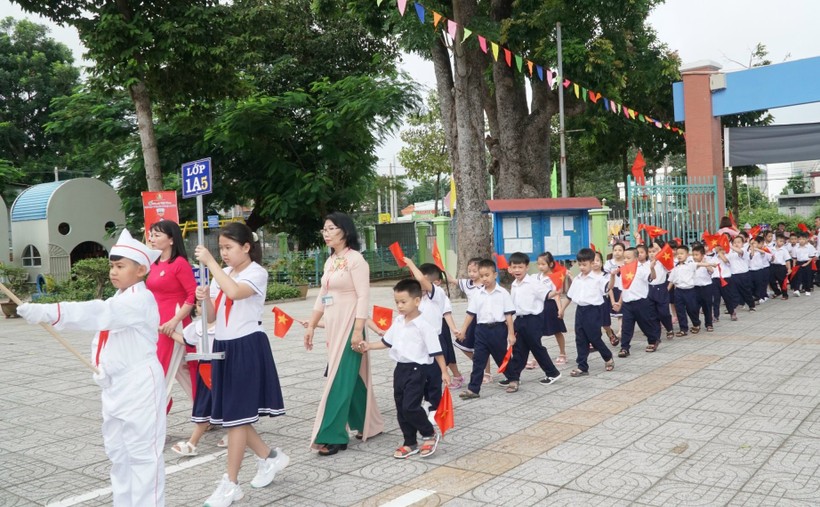 Học sinh tiểu học tỉnh Bà Rịa-Vũng Tàu trong ngày khai giảng năm học mới 2023-2024.