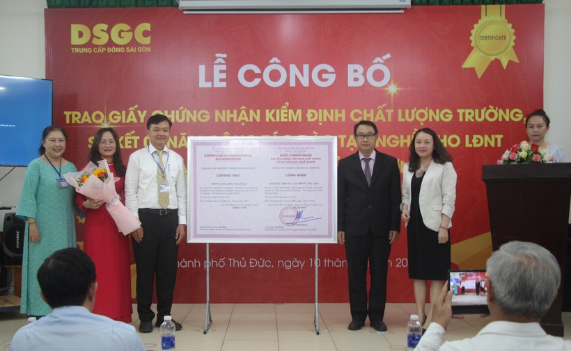 Trường Trung cấp Đông Sài Gòn nhận quyết định chứng nhận đạt Kiểm định chất lượng cơ sở giáo dục nghề nghiệp.