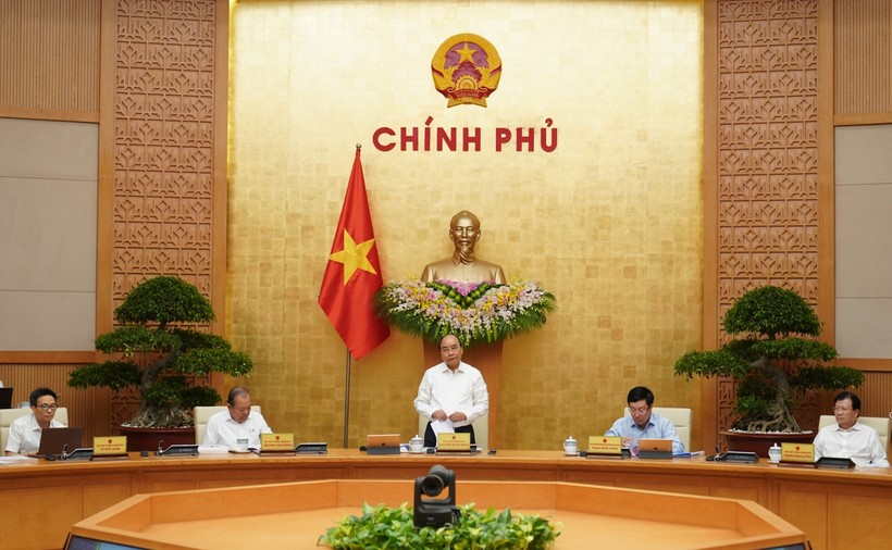Thủ tướng Nguyễn Xuân Phúc chủ trì phiên họp Chính phủ tháng 9/2020. Ảnh: VGP/Quang Hiếu.