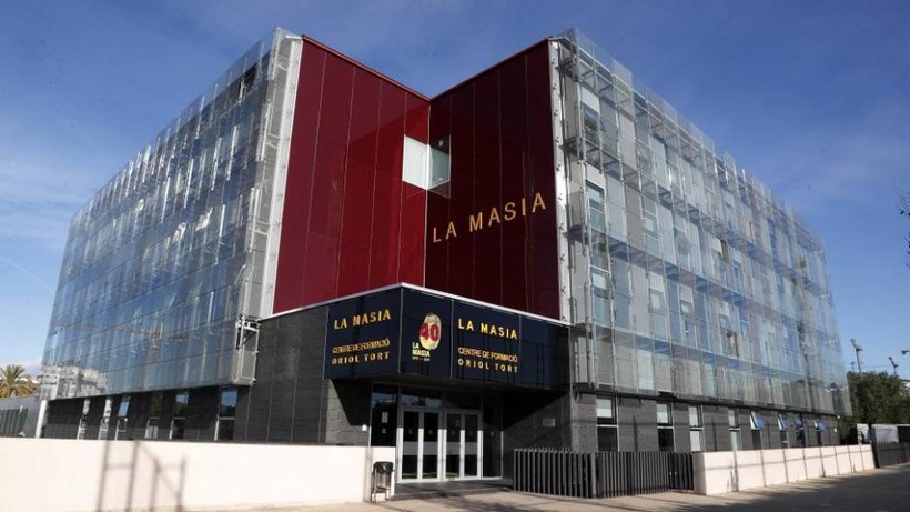 Tòa nhà La Masia là nguồn cơn dẫn tới việc MCM đòi tòa tuyên buộc Barcelona phá sản.