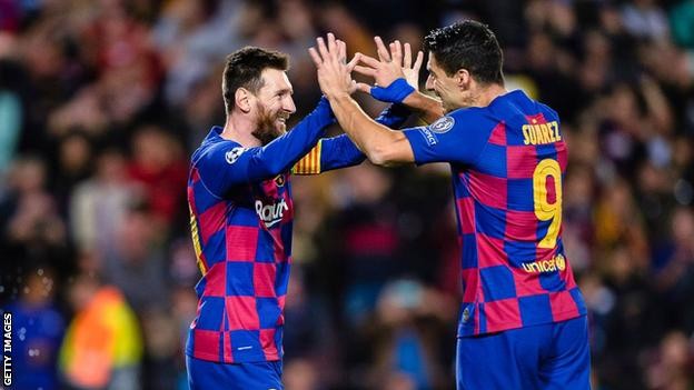 Suarez lỡ cuộc đối đầu với bạn thân Messi tại vòng 10 La Liga.