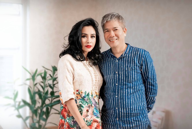 Nữ ca sĩ Thanh Lam và bạn trai.