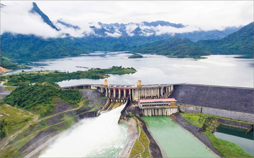 Thủy điện Tuyên Quang.