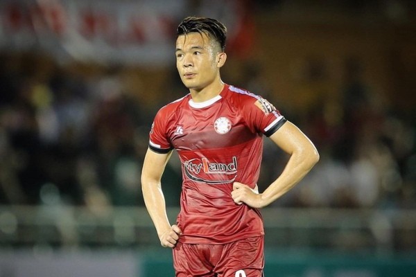 Cầu thủ Ngô Hoàng Thịnh bị đình chỉ thi đấu đến ngày 31/12.