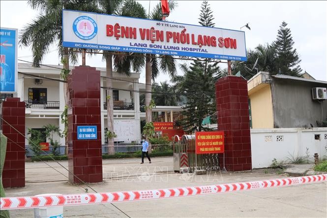 Bệnh viện Phổi Lạng Sơn bị phong tỏa.