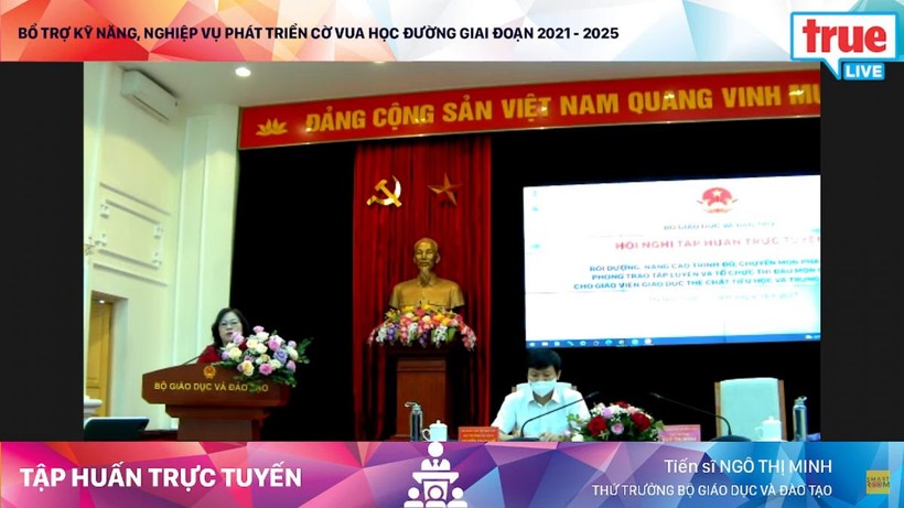 Tiến sĩ Ngô Thị Minh - Thứ trưởng Bộ Giáo dục và Đào tạo phát biểu chỉ đạo tại Hội nghị tập huấn. (Ảnh: SmartROOM)