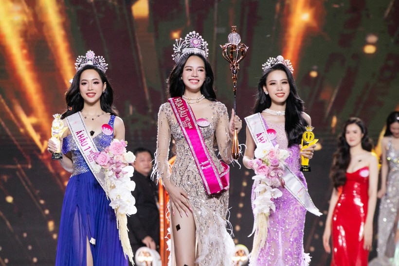 Vừa đăng quang Hoa hậu Việt Nam, Huỳnh Thị Thanh Thủy đã có nhà mới 'cực xịn'