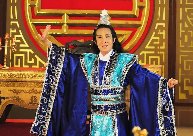 Thời hoàng kim NSƯT Vũ Linh nhận cát xê nghìn đô, hát trước 12.000 khán giả