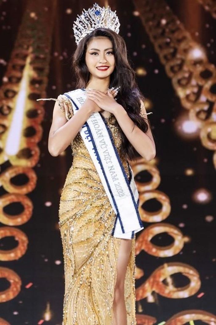 Người đẹp Bùi Thị Xuân Hạnh đăng quang Hoa hậu Hoàn vũ Việt Nam - Miss Cosmo Vietnam 2023.