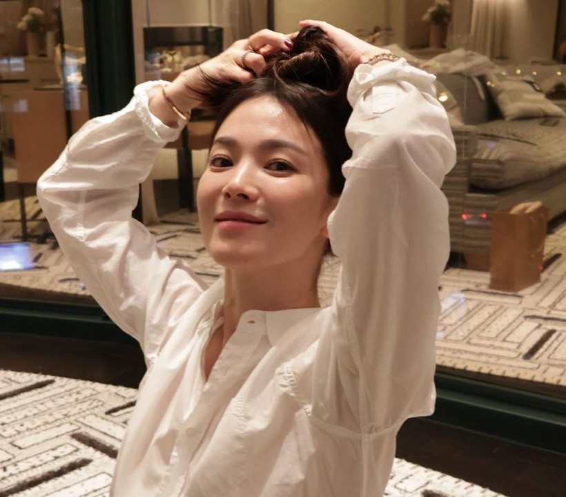 Song Hye Kyo nhận được 59.599 phiếu bầu trong cuộc bình chọn và đứng ở vị trí thứ 3 chung cuộc.