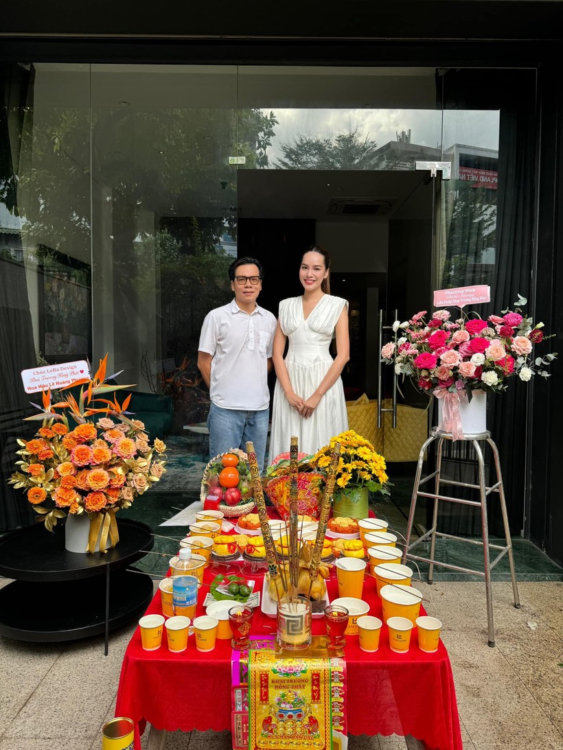 Lê Hoàng Phương mở công ty thứ 2 trong nhiệm kỳ hoa hậu.