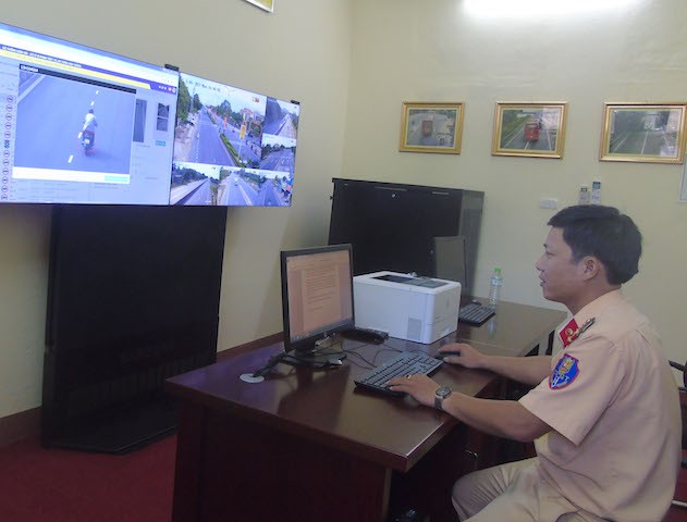 Phòng kiểm soát trung tâm đối với các camera lắp trên tuyến QL1A đi qua địa bàn tỉnh Quảng Bình