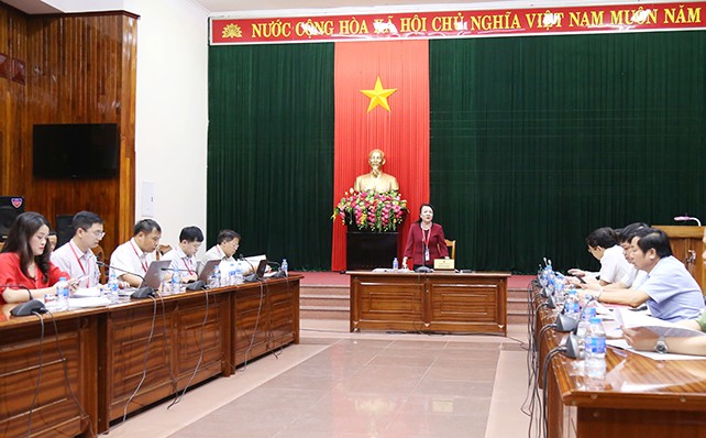 Thứ trưởng Nguyễn Thị Nghĩa cùng đoàn công tác Bộ GD&ĐT làm việc với ban chỉ đạo thi THPT Quốc gia tỉnh Quảng Bình