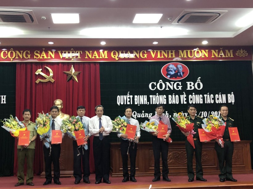Tỉnh uỷ Quảng Bình công bố các quyết định điều động và bổ nhiệm cán bộ ngày 15/10.