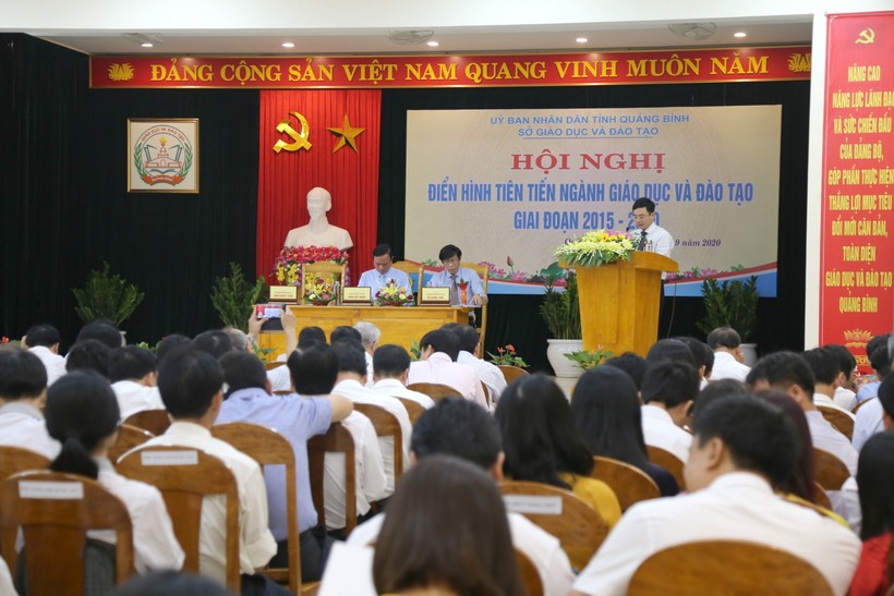 Hội nghị điển hình tiên tiến ngành GD&ĐT tỉnh Quảng Bình giai đoạn 2015 – 2020.