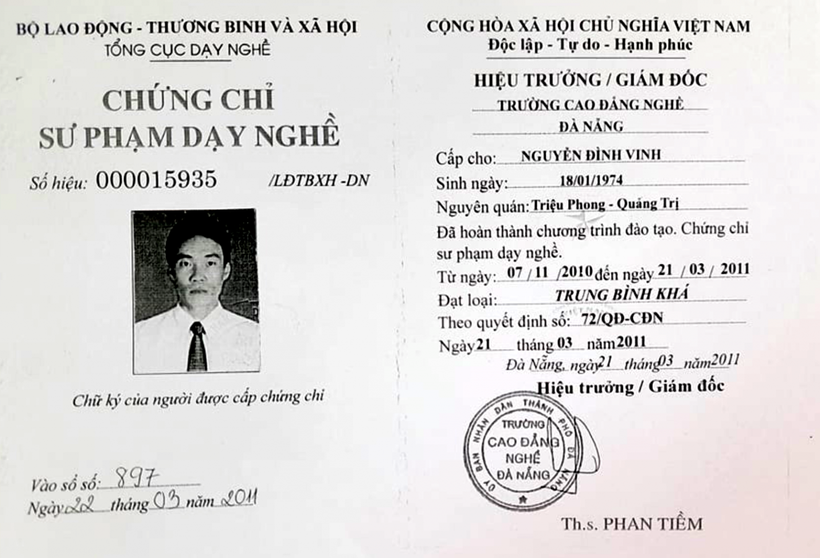 Chứng chỉ dạy nghề của ông Vinh được cấp nhưng lại không có trong hồ sơ lưu của trường Cao đẳng nghề Đà Nẵng.