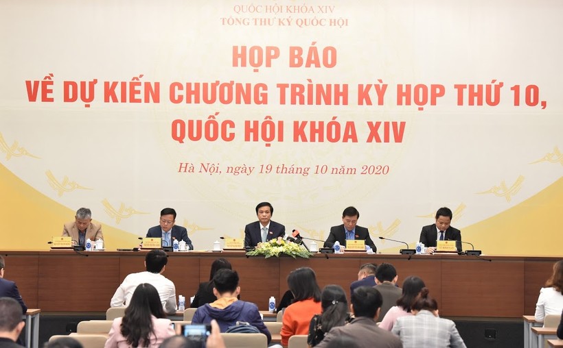 Quốc hội mặc niệm đại biểu Nguyễn Văn Man trong phiên họp ngày 20/10