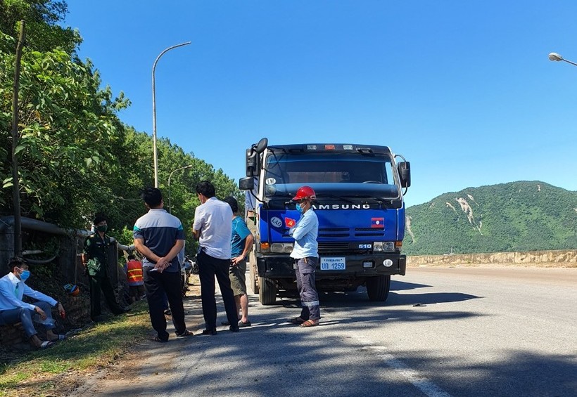 Hà Tĩnh: “Phê” ma túy, tài xế xe tải đánh võng trên đường