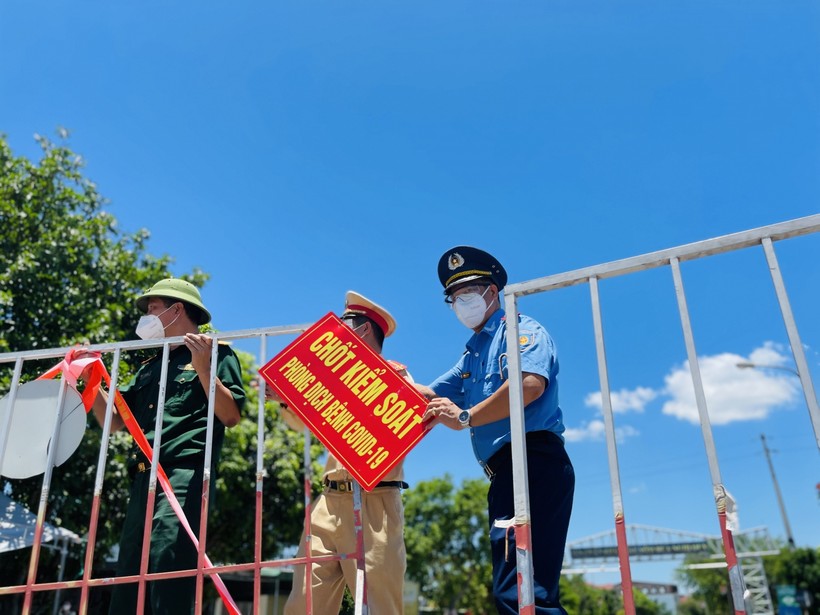TP Hà Tĩnh: Gỡ bỏ các chốt kiếm soát, người dân được phép lưu thông trở lại