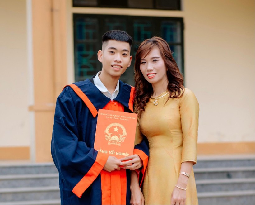 Em Trần Tiến Mạnh, thủ khoa khối C00 của Hà Tĩnh năm 2022.