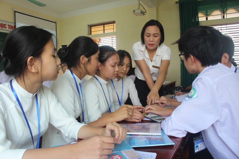 Một tiết ôn tập của cô trò Trường THPT Nguyễn Đình Liễn (huyện Cẩm Xuyên, Hà Tĩnh).