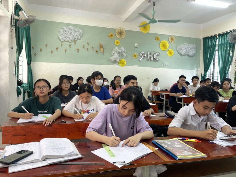 Các trường học Hà Tĩnh tăng tốc ôn tập cho học sinh khối 9.
