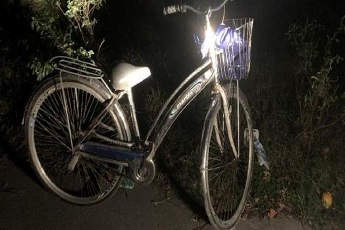 Chiếc xe đạp được tìm thấy tại khu vực cháu A. bị đuối nước.
