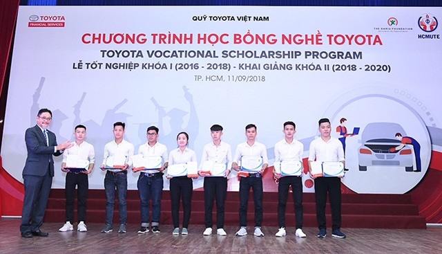 Sinh viên khóa 1 chương trình " Học bổng Dạy nghề Toyota" nhận bằng tốt nghiệp