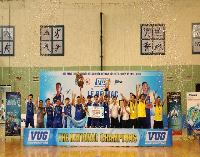 Trường ĐH Văn Hiên đã trở thành tân vương của giải Futsal VUG toàn quốc