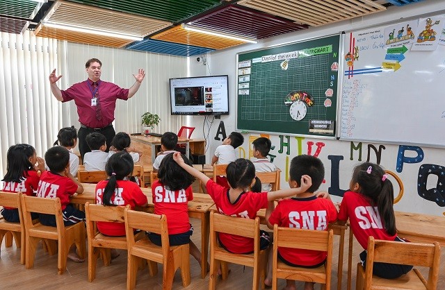 Hệ thống giáo dục NHG đáp ứng đầy đủ các tiêu chí để gia nhập các tổ chức giáo dục uy tín trên thế giới. Hình ảnh: Một lớp học theo chương trình IB tại Trường Quốc tế Bắc Mỹ (SNA) – thành viên NHG