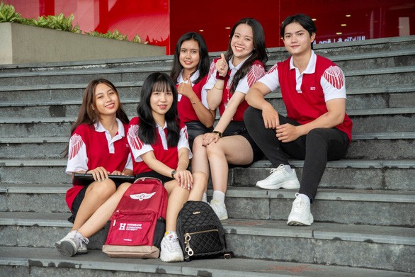 Sinh viên Trường ĐH Quốc tế Hồng Bàng (HIU)