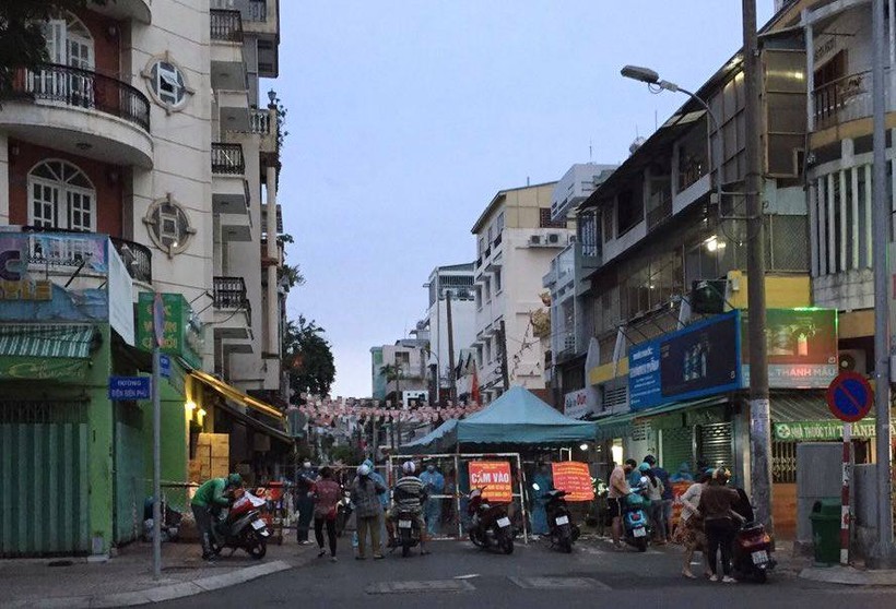 Một con đường bị phong tỏa tại TP Hồ Chí Minh.