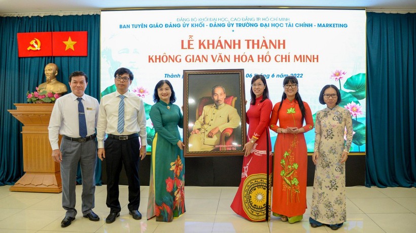 Đảng uỷ Trường Đại học Tài chính – Marketing(UFM) vừa ra mắt Không gian văn hóa Hồ Chí Minh tại trường