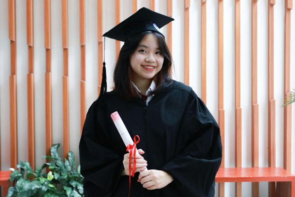 Nguyễn Lê Cát Quyên xuất sắc “ẵm” trọn học bổng toàn phần của 2 trường đại học hàng đầu thế giới. 
