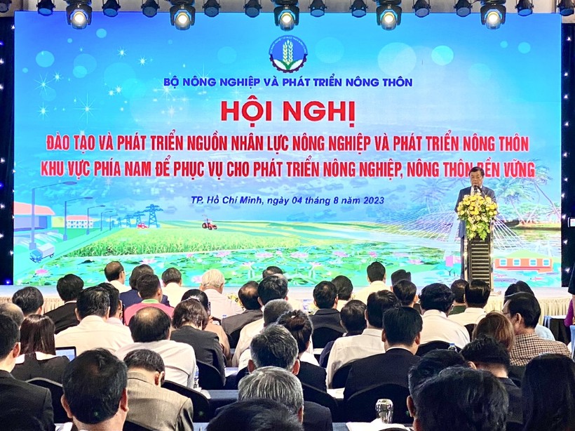 Ông Lê Minh Hoan, Bộ trưởng Bộ Nông nghiệp và Phát triển Nông thôn phát biểu tại hội nghị.