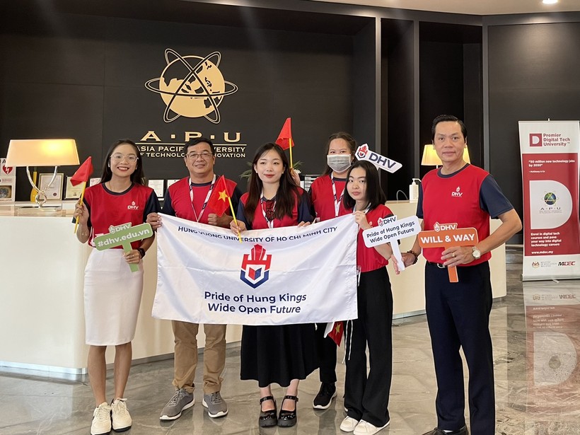 Nhóm sinh viên ĐH Hùng Vương TPHCM giành giải Nhất cuộc thi khởi nghiệp quốc tế.